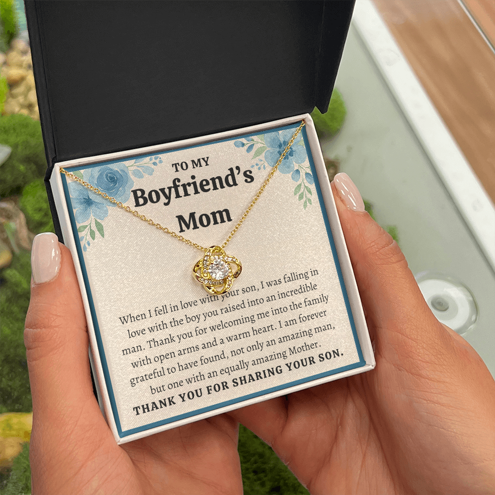 To My Boyfriend's Mom Necklace