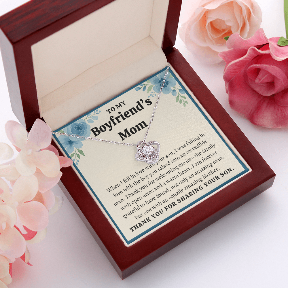 To My Boyfriend's Mom Necklace